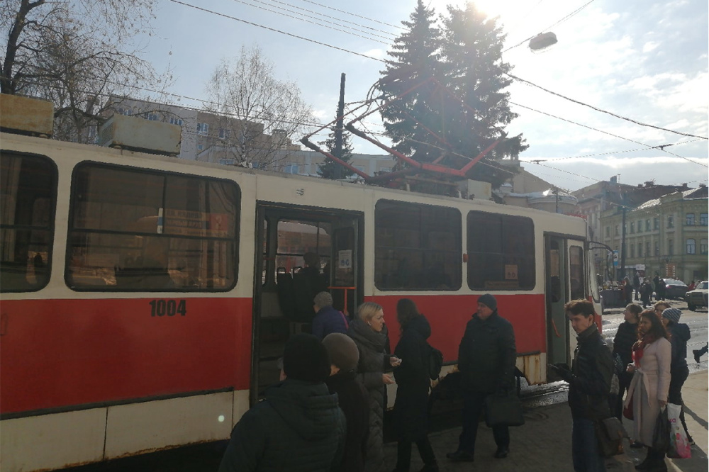 Трамвай №2 возобновил работу по сокращенному маршруту в Нижнем Новгороде