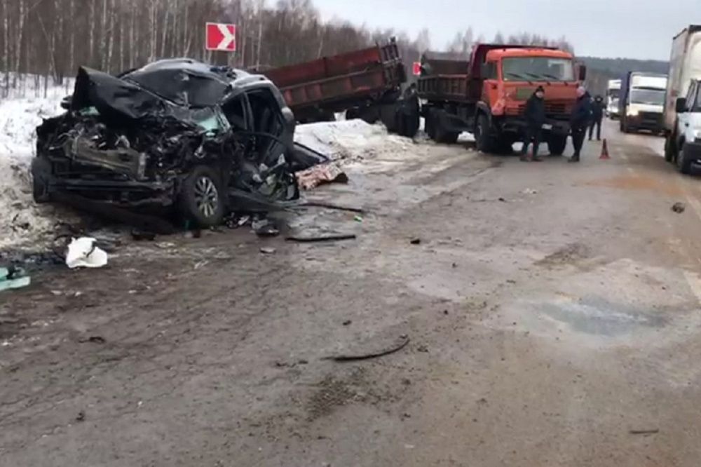 Фото Один человек погиб в аварии с участием КамАЗа и легковушки в Богородском районе - Новости Живем в Нижнем