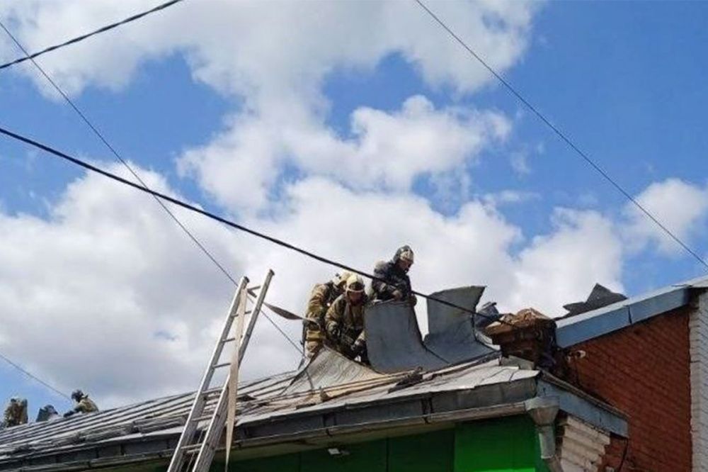 Пожар произошел в пристрое к магазину в Сормовском районе Нижнего Новгорода