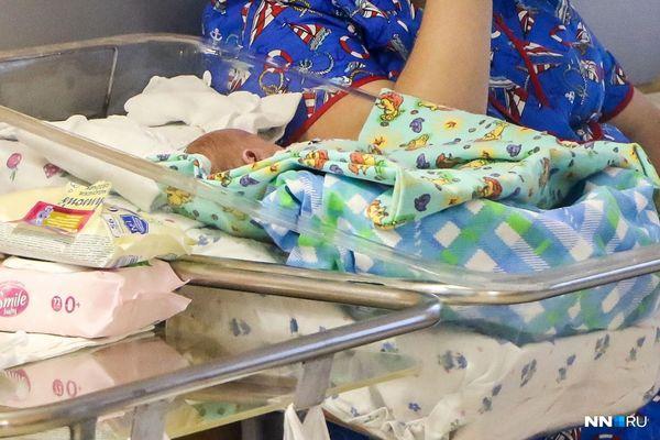 Фото Мать разлучили с новорождённым ребёнком из-за коронавируса - Новости Живем в Нижнем