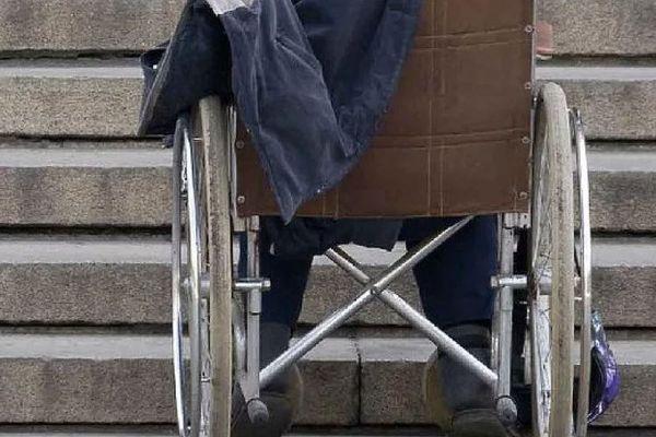 Девятилетняя девочка-сирота стала жертвой инвалида-колясочника