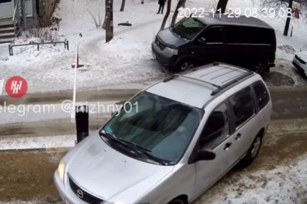 Автолюбитель избил подростка за съемку нарушений ПДД в Нижнем Новгороде