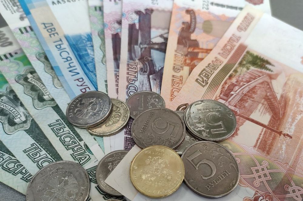 Нижегородские студенты перевели мошенникам 100 тысяч рублей для получения выигрыша