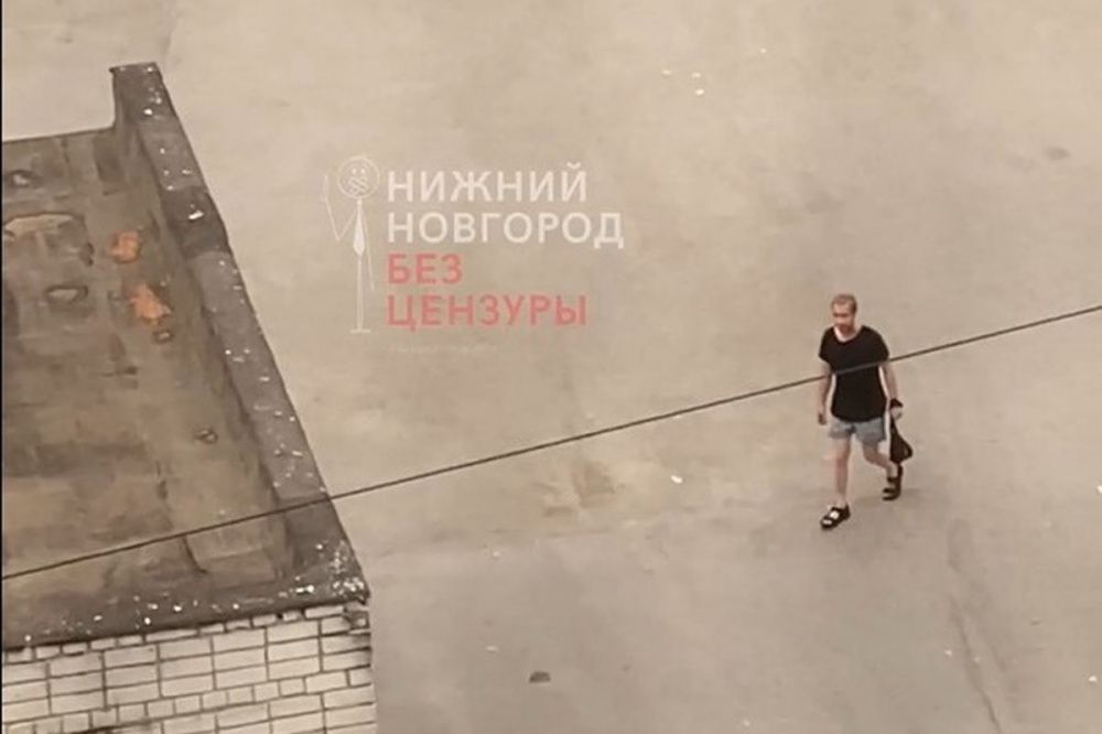 Обнаженного мужчину заметили около роддома в Нижнем Новгороде
