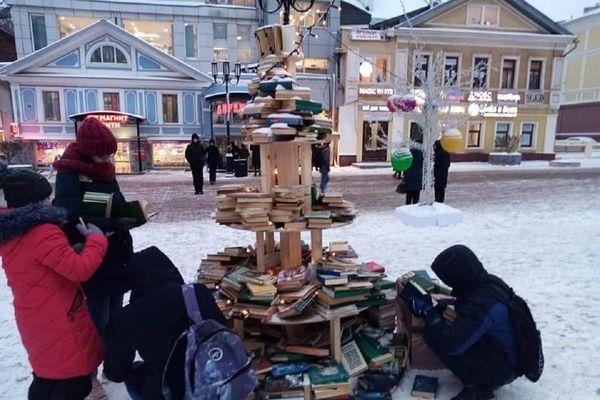 Власти решили не восстанавливать книжную инсталляцию в Нижнем Новгороде