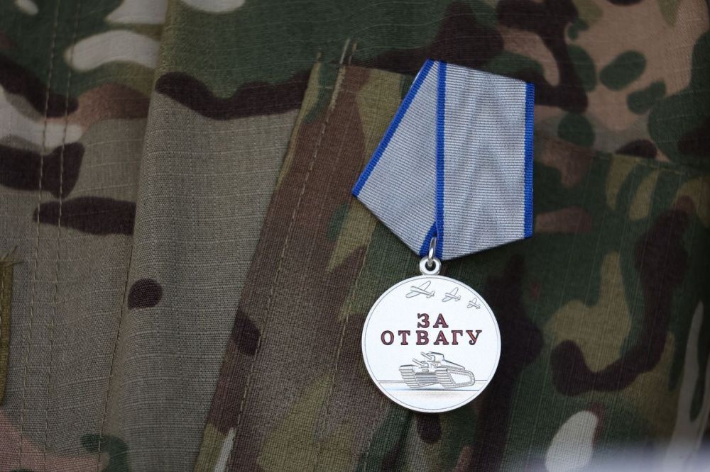 Дзержинца наградили медалью «За отвагу» за выполнение задач на спецоперации