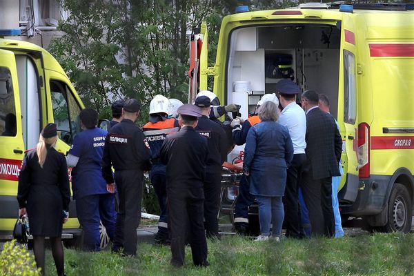 Девять человек погибли в результате стрельбы в гимназии в Казани