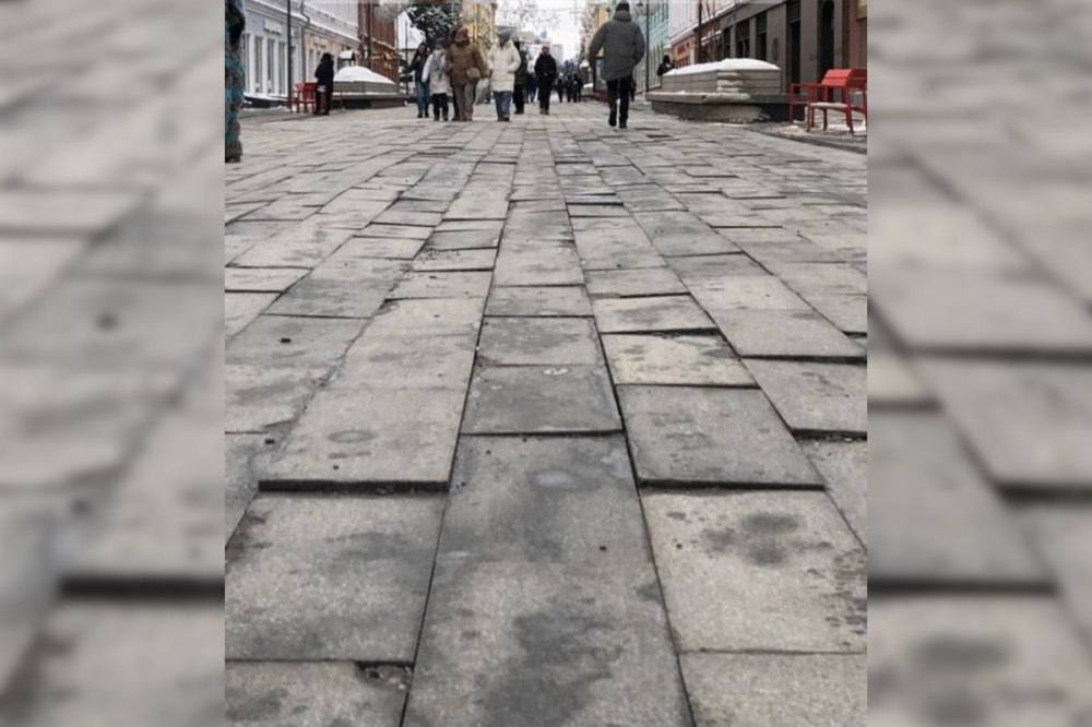 Фото Плитка деформировалась на улице Большой Покровской в Нижнем Новгороде - Новости Живем в Нижнем