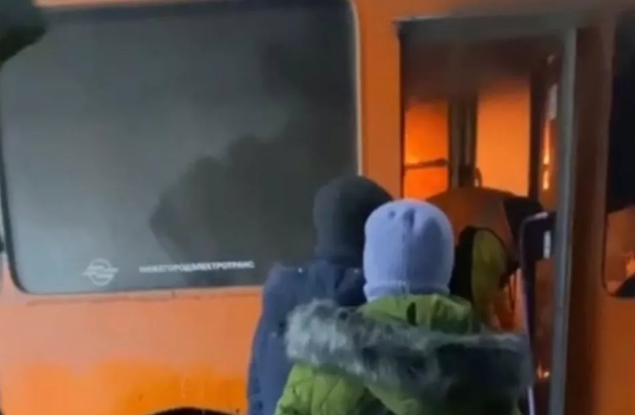 Троллейбус № 31 загорелся на проспекте Гагарина в Нижнем Новгороде