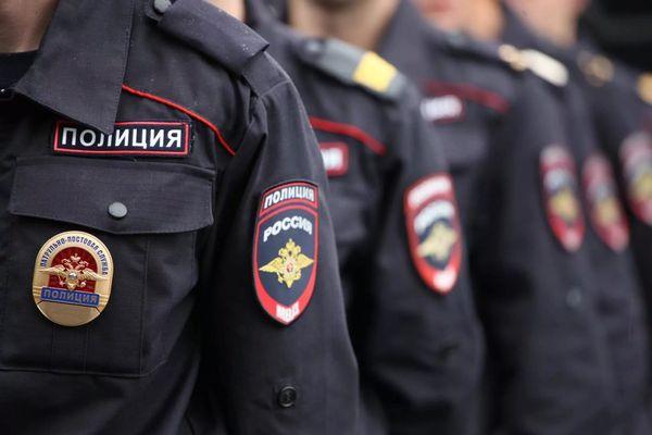 Полиция установила личности стрелявших с балкона нижегородцев 