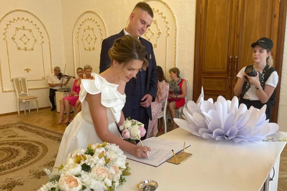 334 пары нижегородцев вступили в брак накануне Дня семьи, любви и верности