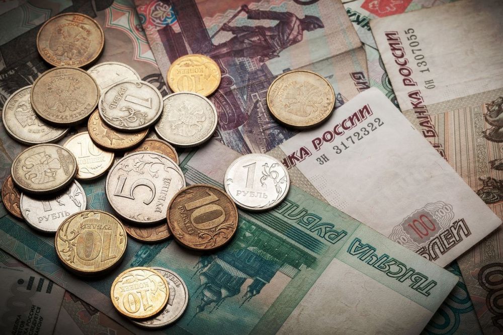 Аферистка забрала у 92-летней нижегородки 300 000 рублей под видом денежной реформы