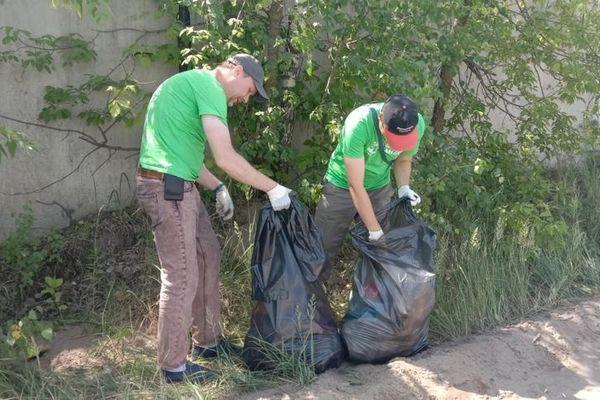 Фото 36 мешков мусора собрали волонтеры на Силикатном озере в Сормовском районе - Новости Живем в Нижнем