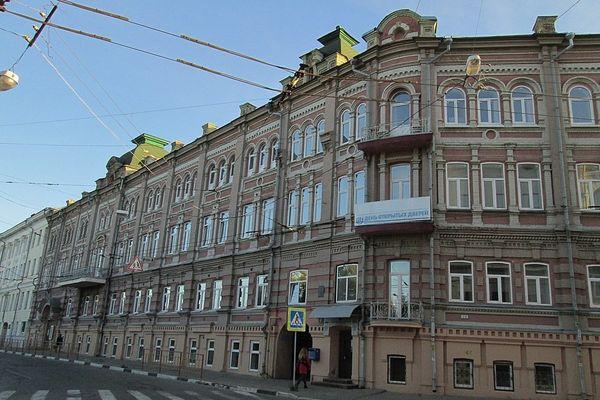 Фасад корпуса ННГУ на Ульянова отреставрируют более чем за 6 млн рублей