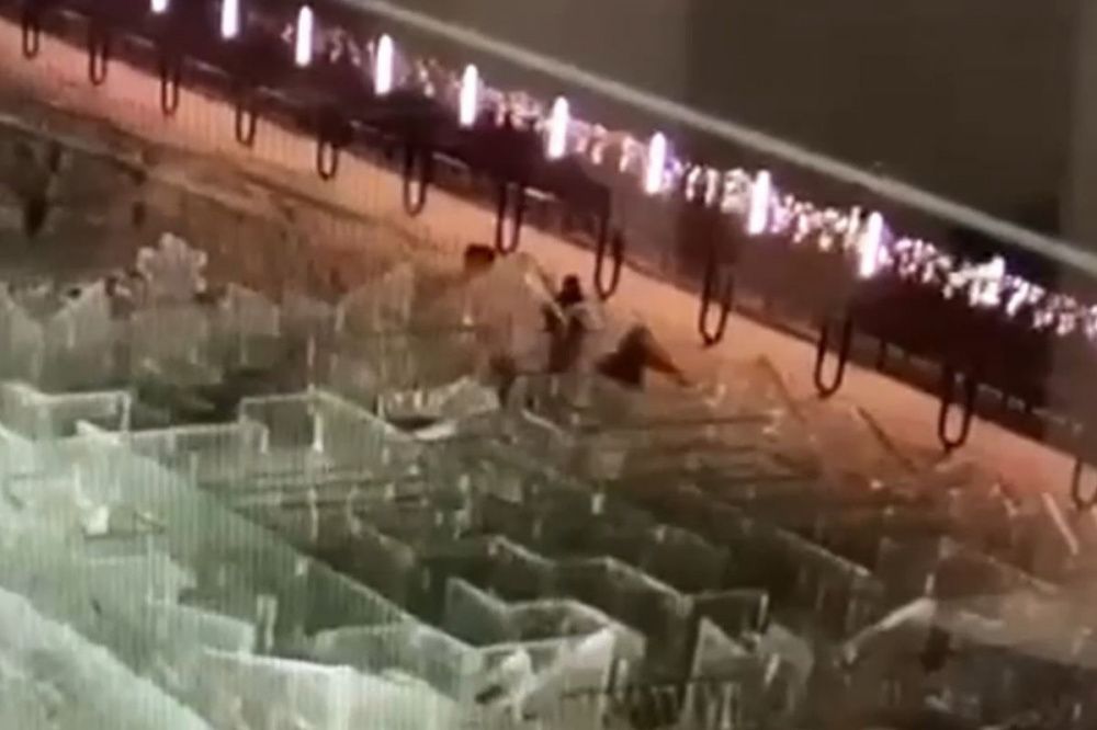 Полиция в Нижнем Новгороде поймала разрушившего ледяной лабиринт вандала
