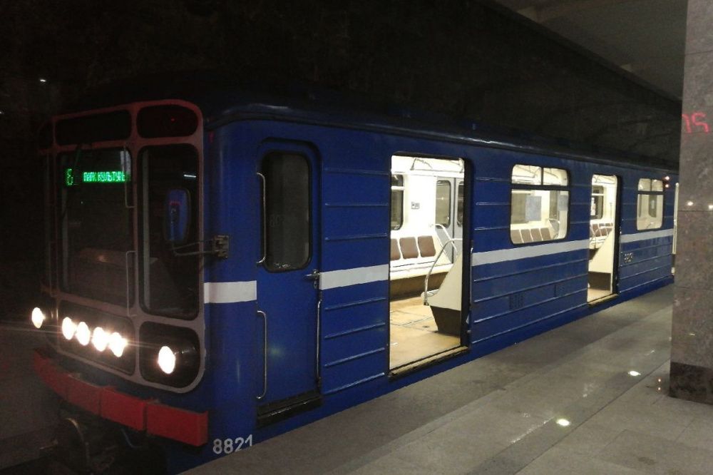 Фото График движения поездов изменят в нижегородском метро в День молодежи - Новости Живем в Нижнем