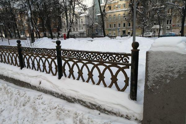 Фото Более 10 секций новой ограды пропали из сквера на Звездинке - Новости Живем в Нижнем