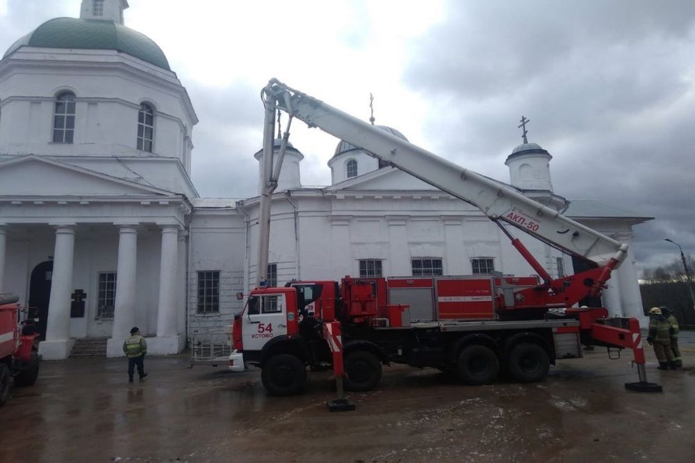 Пожар в церкви Живоначальной Троицы в Нижегородской области потушен 7 ноября