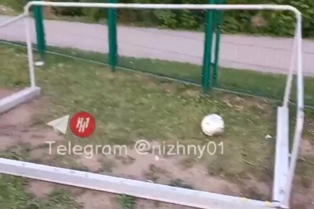 Футбольные ворота упали на юного нижегородца на стадионе в Приокском районе