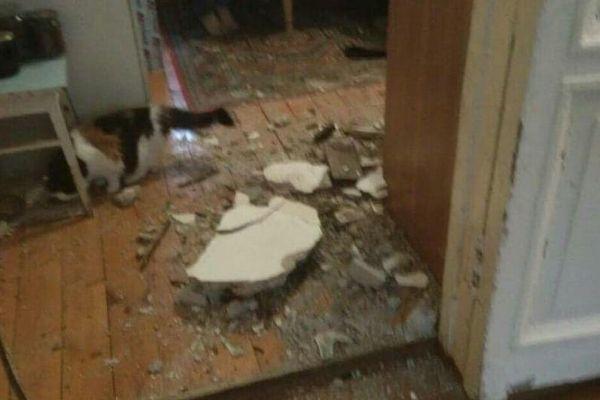 Потолок обвалился в жилом доме на улице Рождественская в Нижнем Новгороде