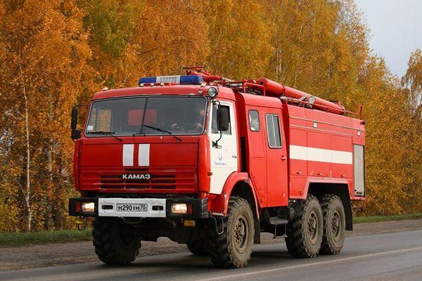 6 дачных домов загорелись в Дальнеконстантиновском районе Нижегородской области