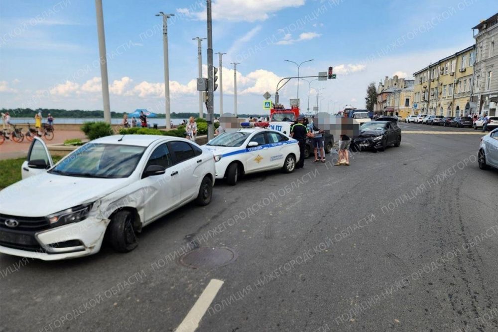 Массовое ДТП произошло на Нижне-Волжской набережной в Нижнем Новгороде 27 мая