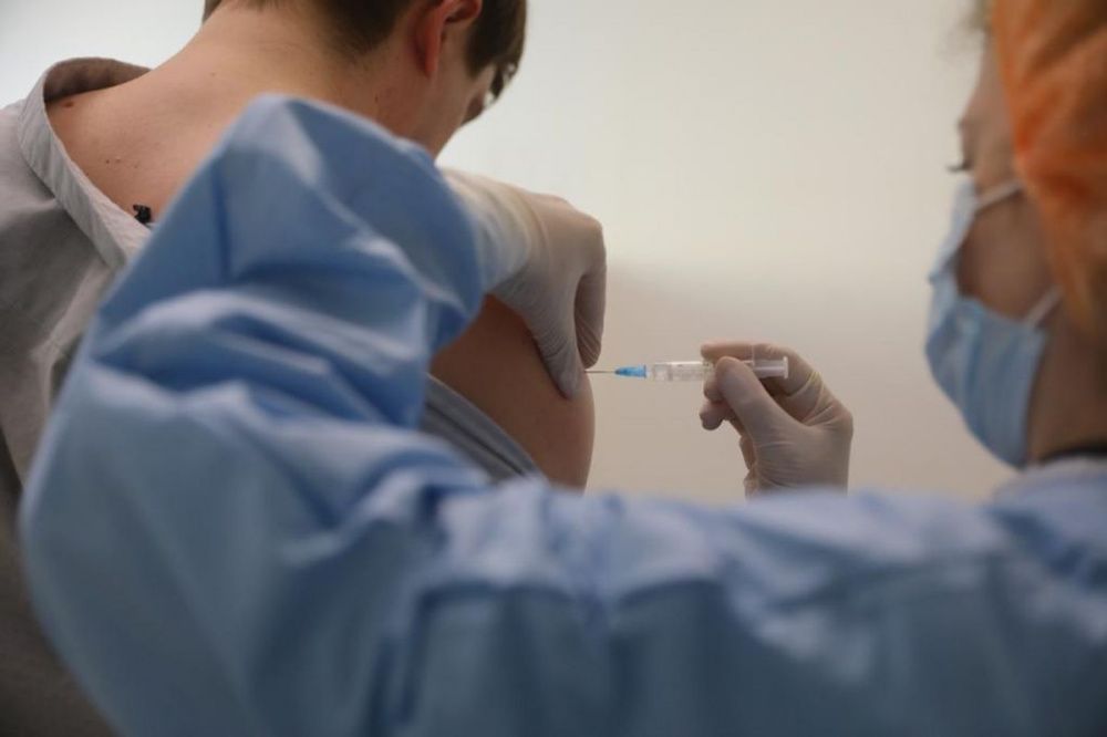 Давид Мелик-Гусейнов считает целесообразной параллельную вакцинацию от гриппа и ковида