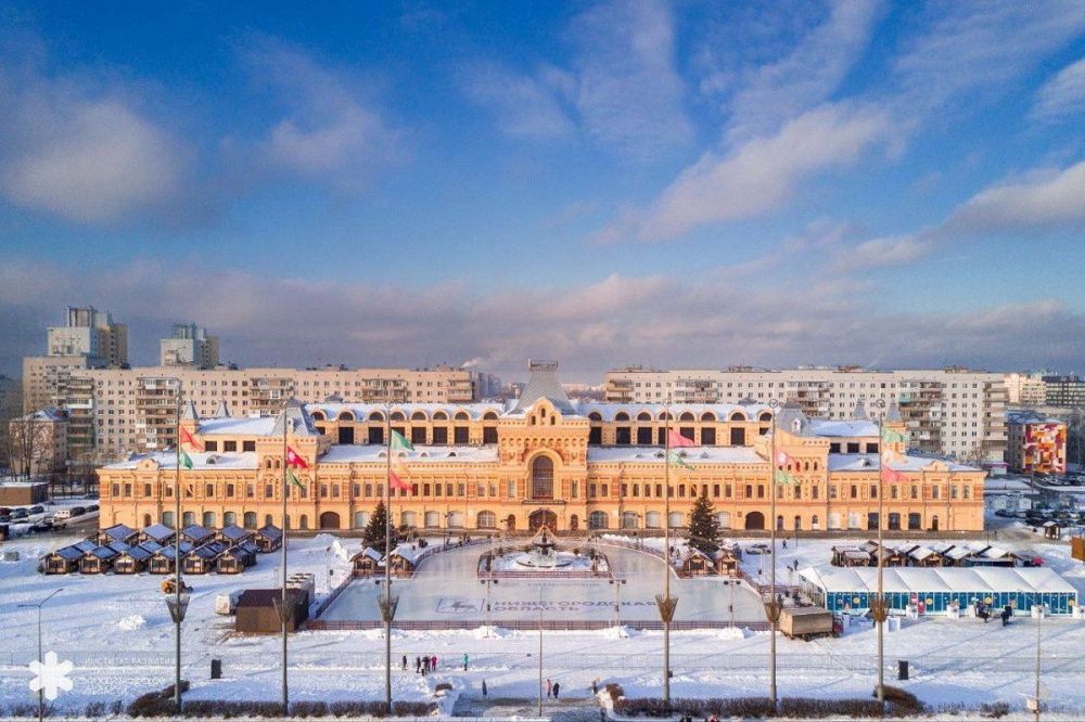 Фото На Нижегородской ярмарке из-за морозов закрыли ледяную горку и карусель - Новости Живем в Нижнем