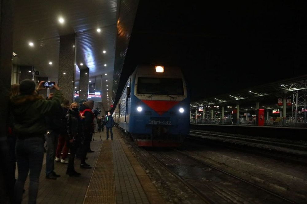Фото Поезд с эвакуированными жителями ДНР и ЛНР прибыл в Нижний Новгород - Новости Живем в Нижнем