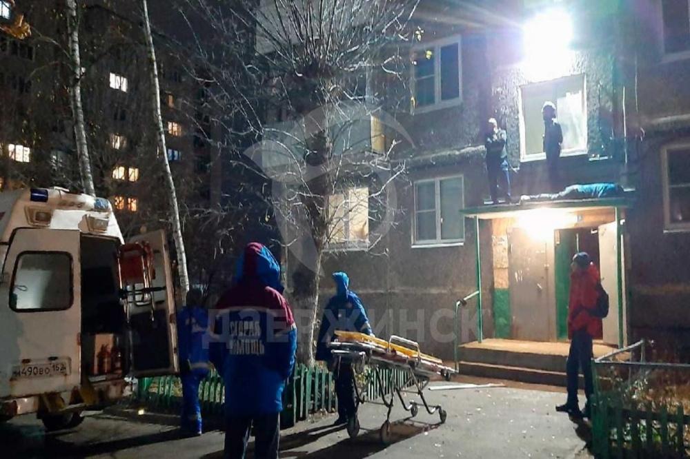 Мужчина выпал из окна многоэтажного дома в Дзержинске