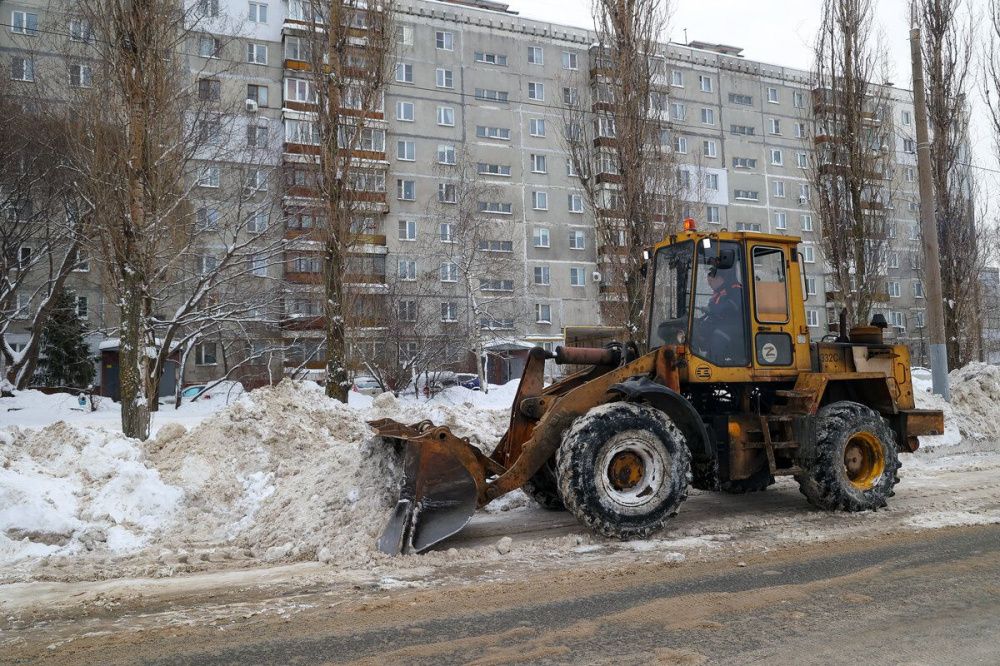 Фото 100 тысяч кубометров снега вывезли с улиц Нижнего Новгорода за три дня - Новости Живем в Нижнем