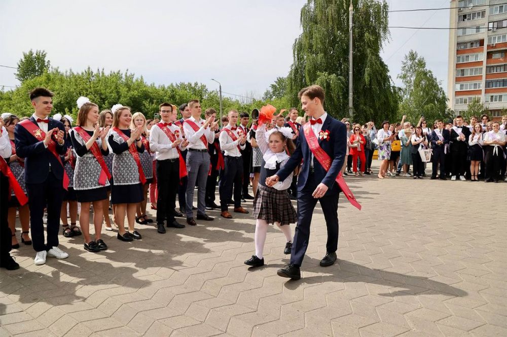 Фото Свыше 5,6 тысячи учеников окончат школы в Нижнем Новгороде в 2023 году - Новости Живем в Нижнем