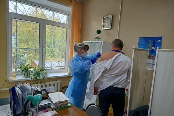 Фото Нижегородцы жалуются губернатору на нехватку вакцины от коронавируса - Новости Живем в Нижнем