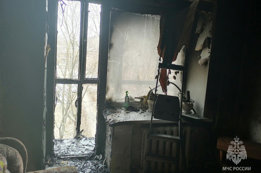 Мужчину спасли из горящей квартиры на улице Путейской в Нижнем Новгороде