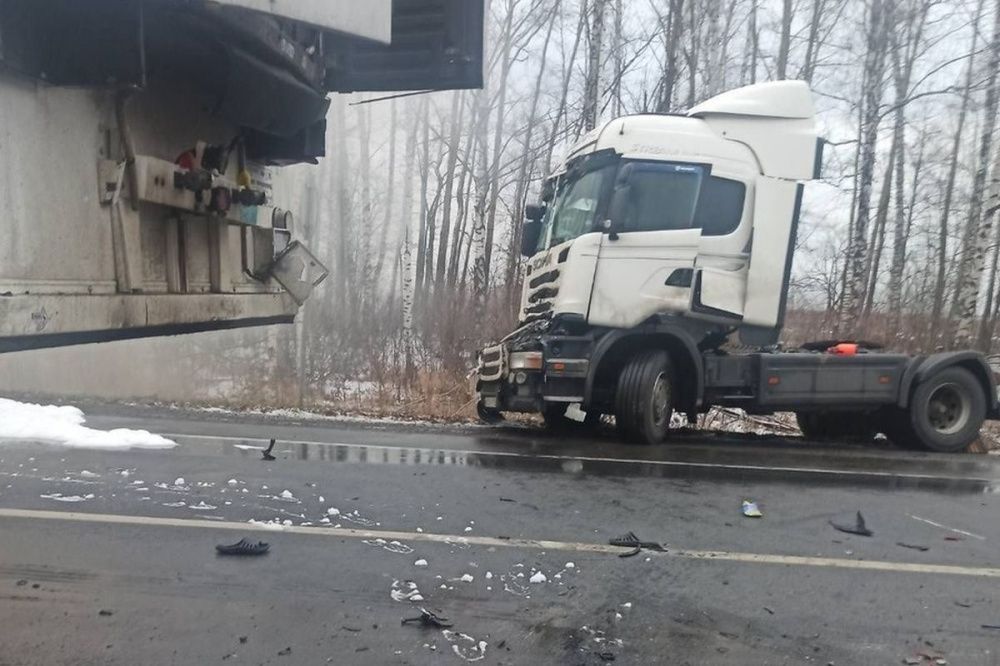Шесть автомобилей столкнулись в Лысковском районе 12 ноября