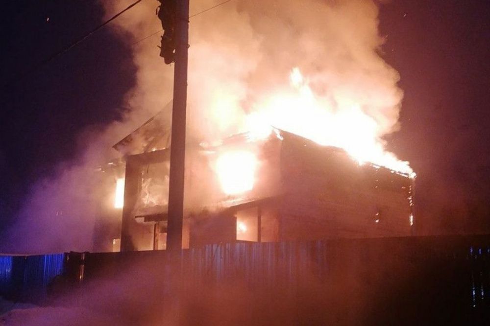 Жена участника СВО с двумя детьми лишилась дома из-за пожара в Богородском районе