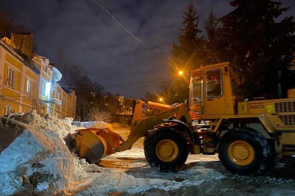 Фото 134 крыши очищены от снега и наледи в Нижегородском районе - Новости Живем в Нижнем