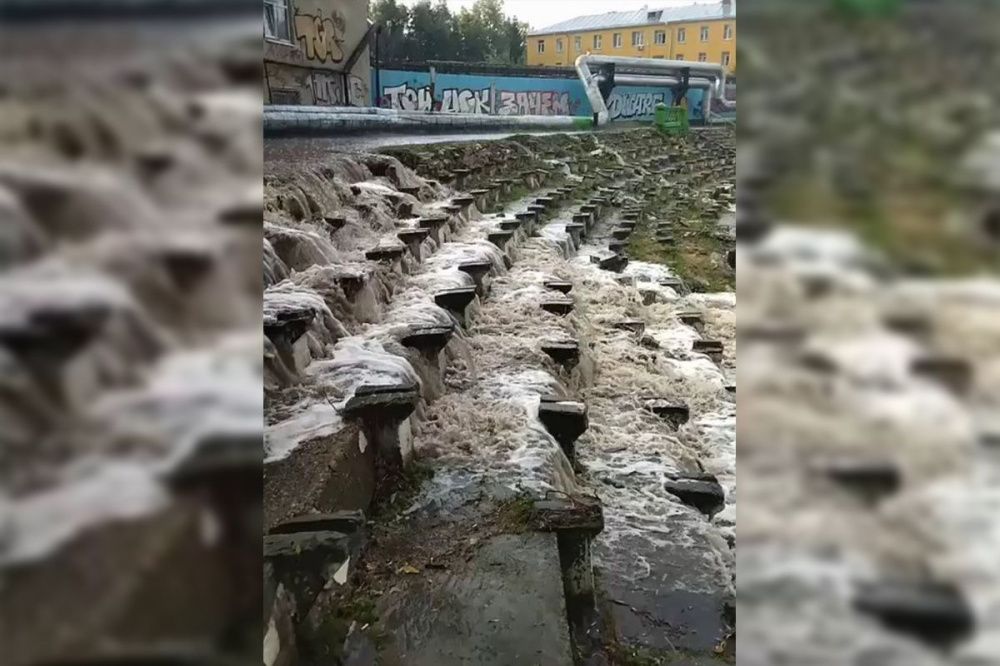 Водопад вернулся на стадион «Водник» после дождя в Нижнем Новгороде