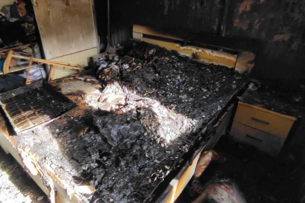Женщина погибла при пожаре в многоквартирном доме в Арзамасе 19 марта