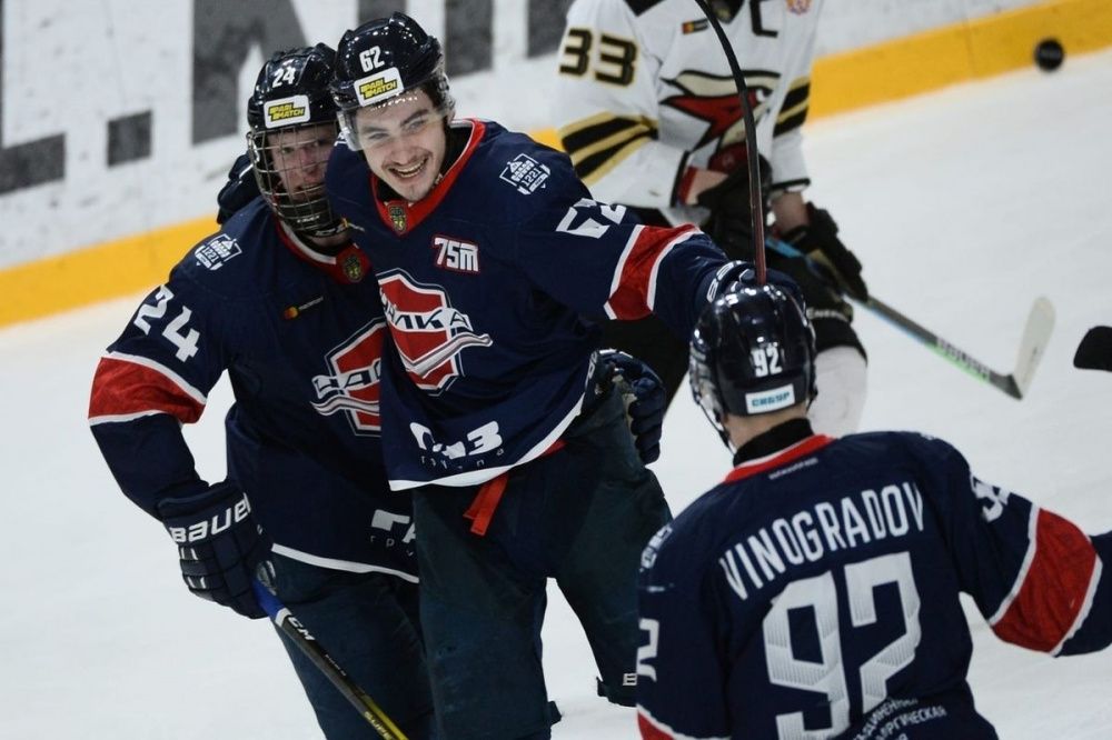 Нижегородский МХК «Чайка» обыграл команду «Омские Ястребы» на домашнем льду