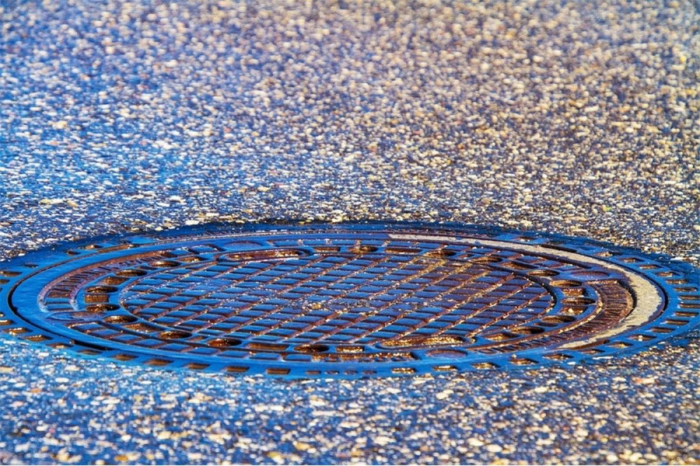 Нижегородцы снова пожаловались на запах канализации на улицах города