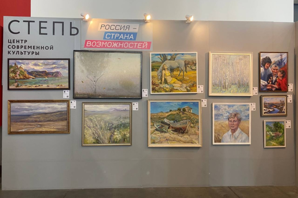Фото Художники из ЛНР и ДНР участвуют в выставке «АРТ МИР» в Нижнем Новгороде - Новости Живем в Нижнем