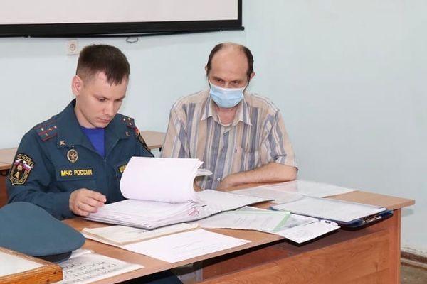 Сотрудники МЧС проверили пожарную безопасность избирательных участков в Советском районе