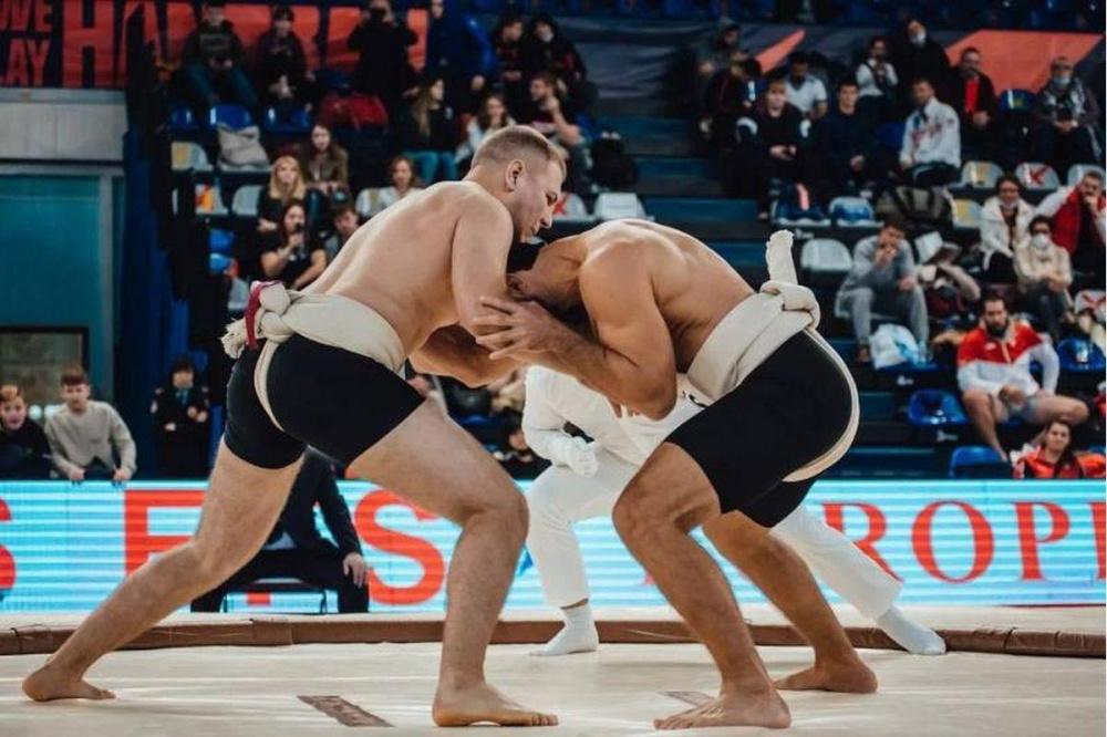 Нижегородцы завоевали 12 наград на кубке Европы по сумо 
