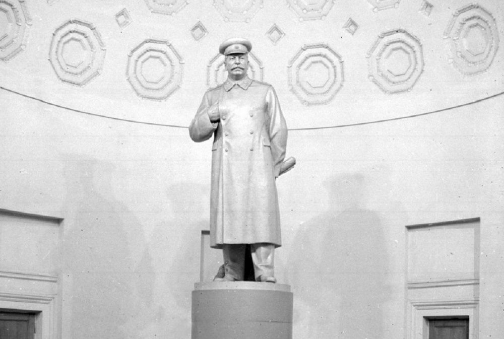 Борские коммунисты просят признать официальный статус памятника Сталину