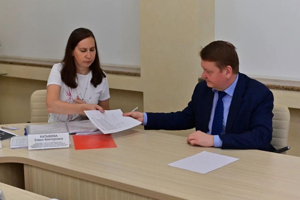 Фото Кандидаты на выборы нижегородского губернатора передали документы в избирком - Новости Живем в Нижнем