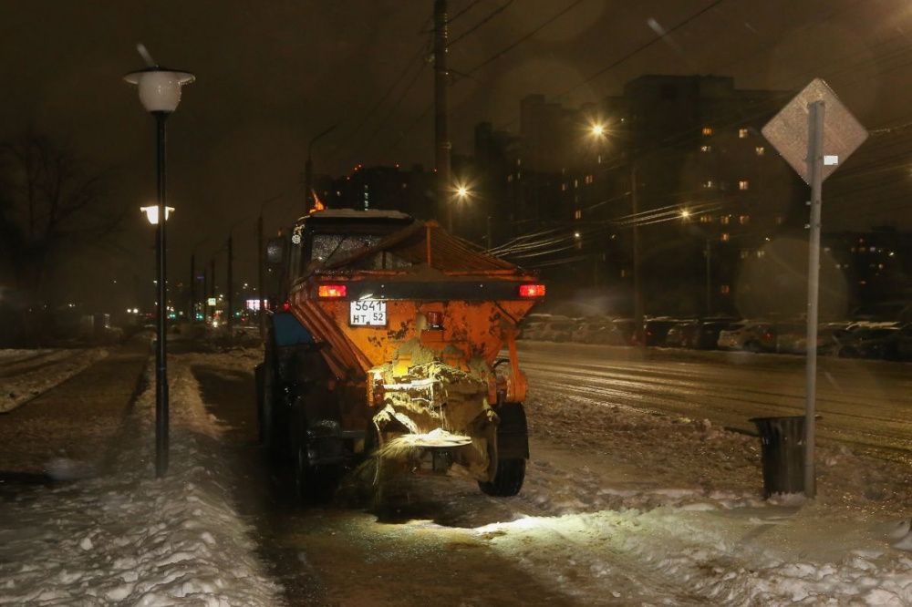 Фото Юрий Шалабаев поручил коммунальщикам продолжить обработку тротуаров после ледяного дождя - Новости Живем в Нижнем