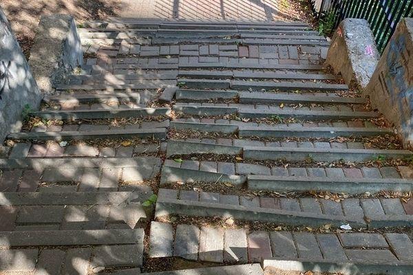 Фото Нижегородцы возмущены разрушенной лестницей на Звездинке - Новости Живем в Нижнем