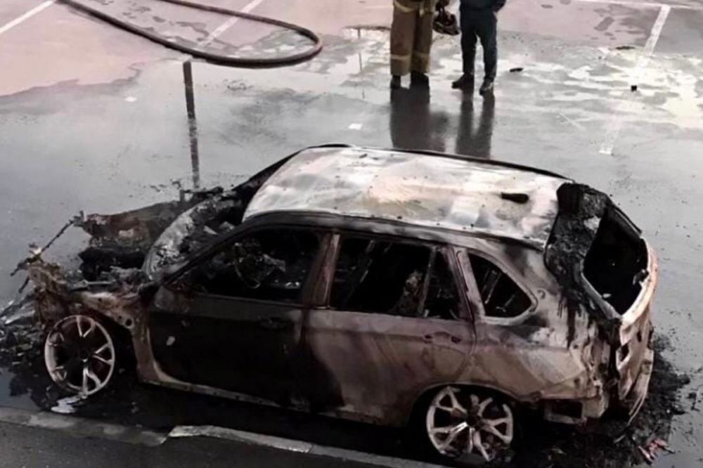 Иномарка с фейерверками в салоне сгорела на Бору в Нижегородской области 