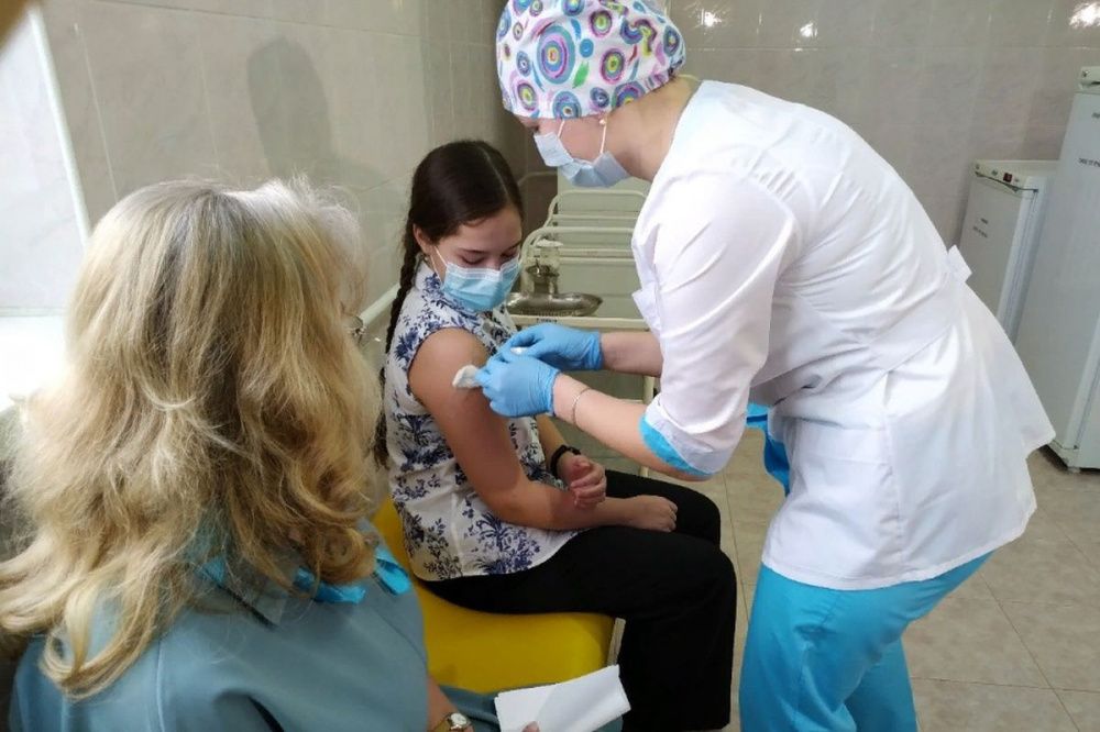 Фото Вакцинация несовершеннолетних от коронавируса началась в Нижегородской области - Новости Живем в Нижнем
